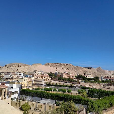 Cordoba Suites Hurghada Bagian luar foto